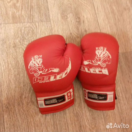 Боксерские перчатки детские кожаные