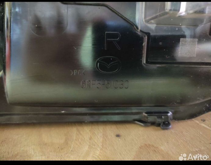 Передняя правая фара mazda 6 новая GSJ451031