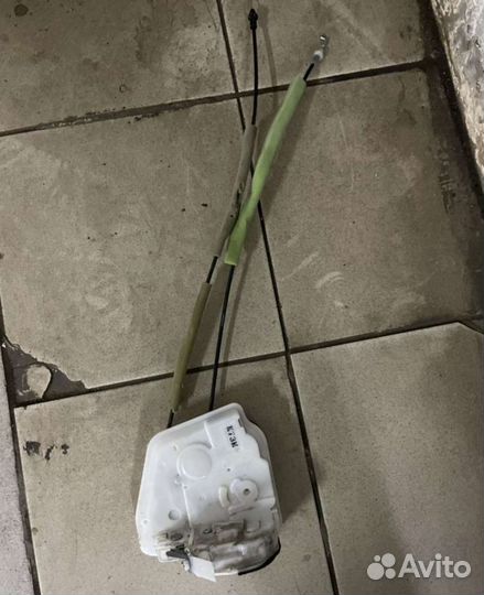 Замок двери водительской мазда 6 GJ