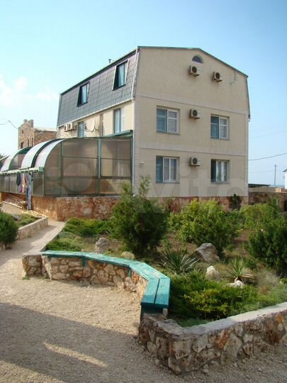 Дом 397,6 м² на участке 6 сот.