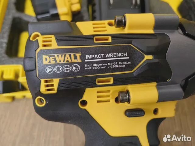 Гайковерт аккумуляторный dewalt 700 Нм.Новинка