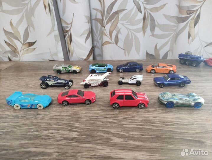 Hot wheels машинки