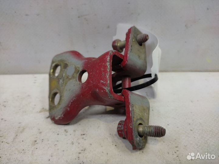 Петля двери задняя левая Mitsubishi Lancer 9 CS