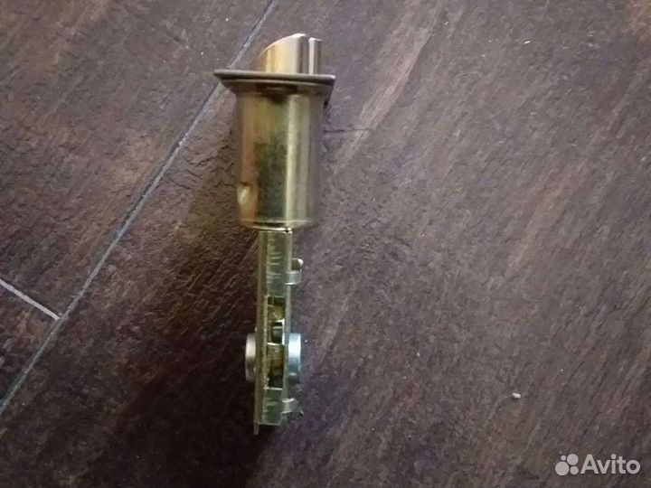 Защёлка дверная