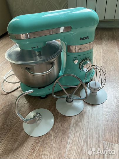 Миксер планетарный BBK KBM1040