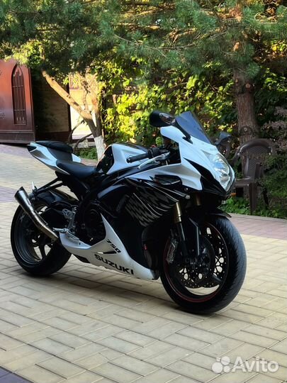 Suzuki GSX-R 750