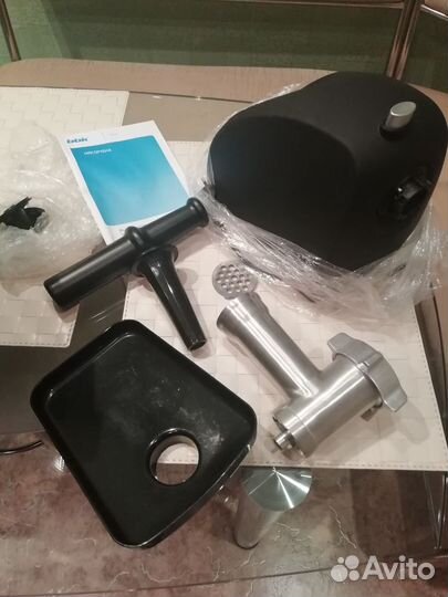 Мясорубка электрическая новая