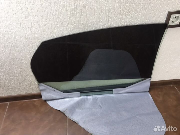 Стекло боковое Лада Веста