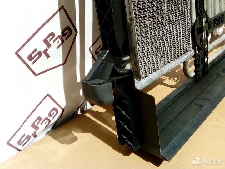 Передняя рамка радиаторов бмв Е39 BMW E39