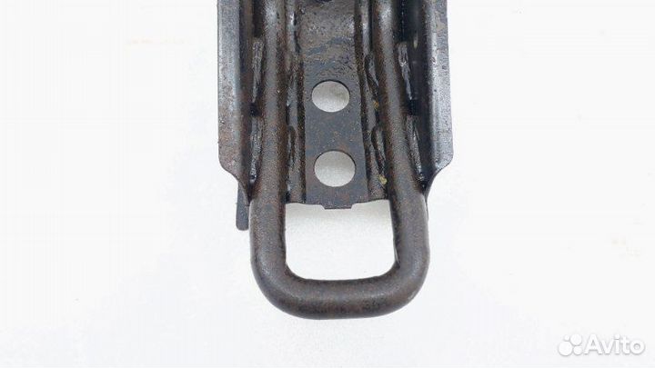 Петля буксировочная задняя Mitsubishi Outlander GF