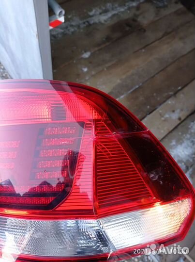Задний правый фонарь volkswagen polo