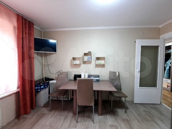 4-к. квартира, 85 м², 1/5 эт.