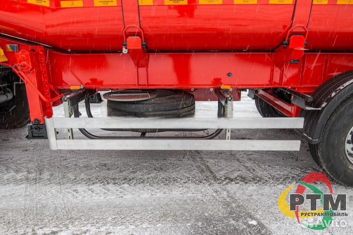 Полуприцеп бензовоз УралСпецТранс 28-32-3Н, 2023