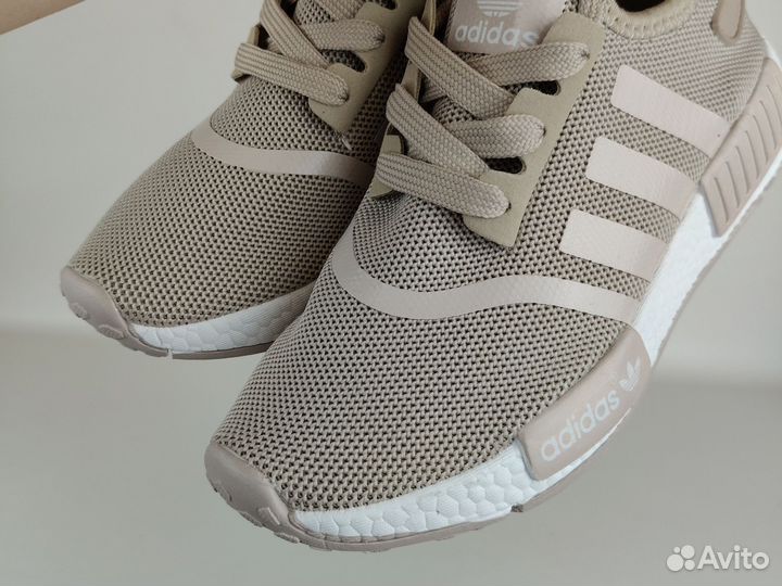 Кроссовки женские adidas nmd