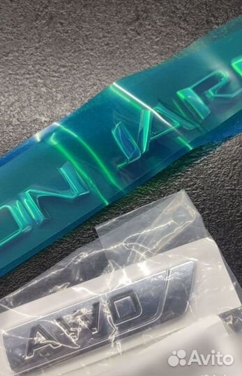 Эмблема, надпись Geely Monjaro