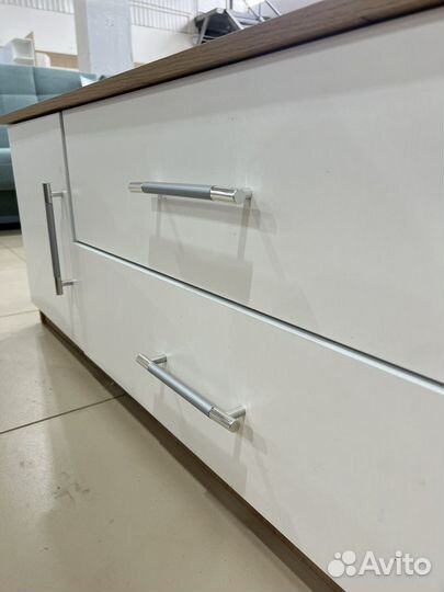 Тумба под телевизор новая