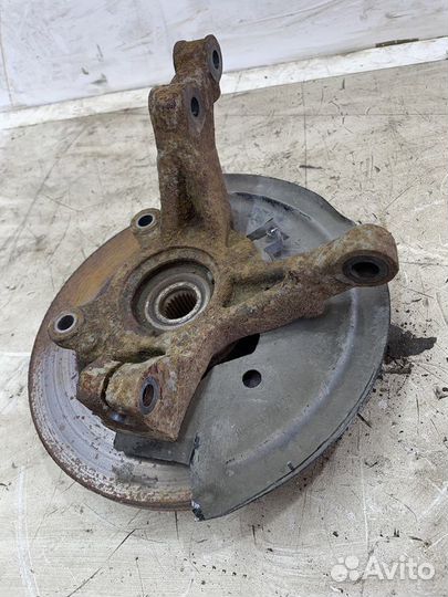 Кулак поворотный передний правый Renault Logan