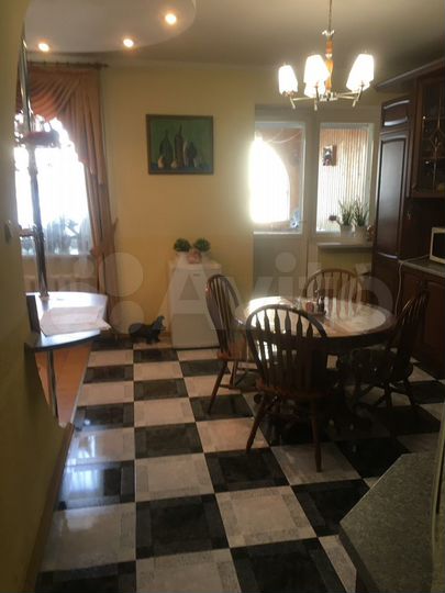 4-к. квартира, 160 м², 2/10 эт.