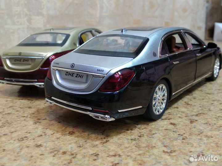 Maybach S600 в масштабе 1:24 модель автомобиля
