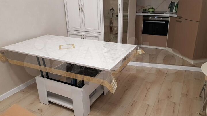 2-к. квартира, 64 м², 3/18 эт.