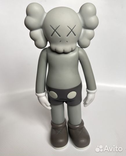 Коллекционные игрушки kaws