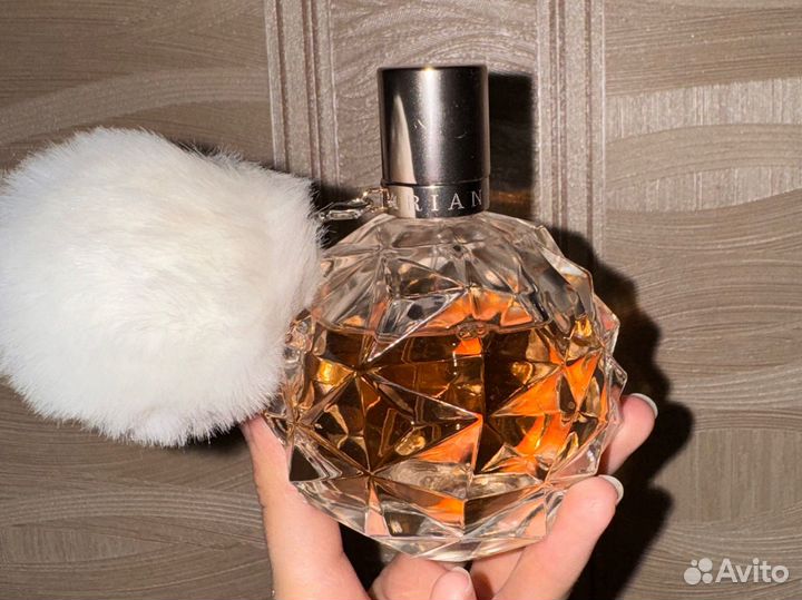 Ariana grande ari отливант