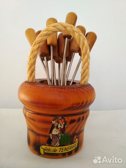 Корзинка со шпажками