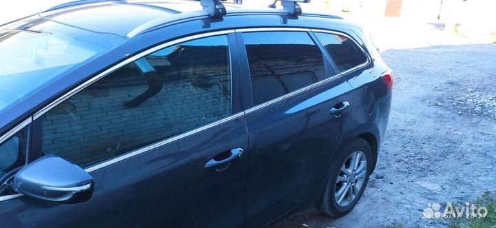 Шторки каркасные Трокот на KIA Ceed JD