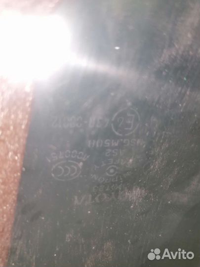 Стекло переднее правое lc 100