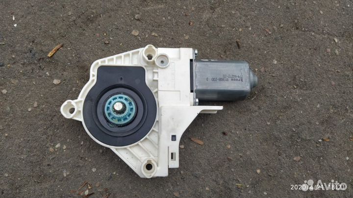 Мотор переднего стеклоподъемника 7p Touareg 10-18