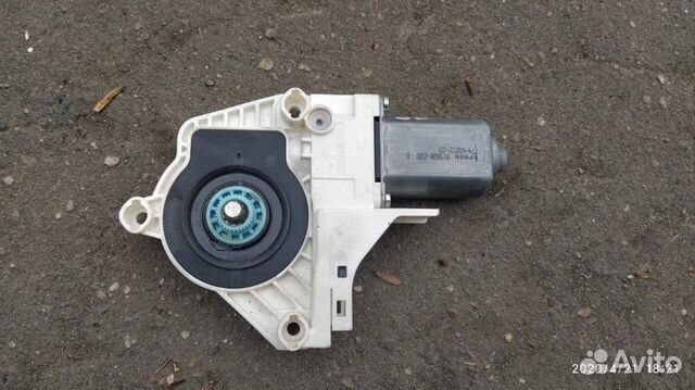 Мотор переднего стеклоподъемника 7p Touareg 10-18