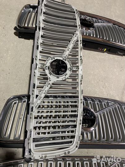 Решетка радиатора volvo xc90 II 31425934