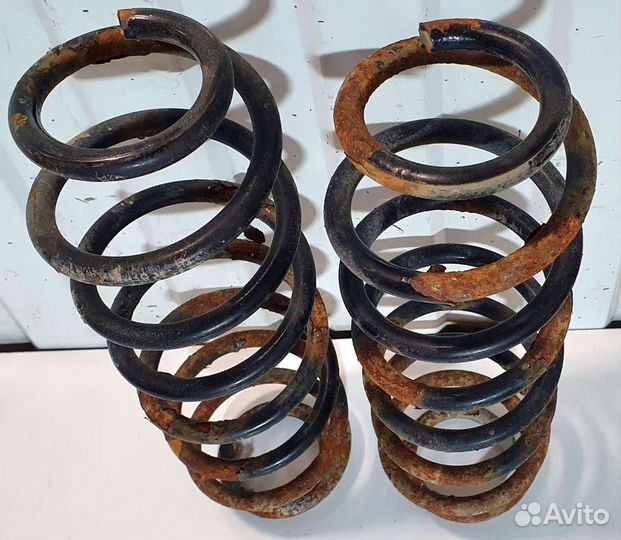 Пружина задняя Skoda Fabia