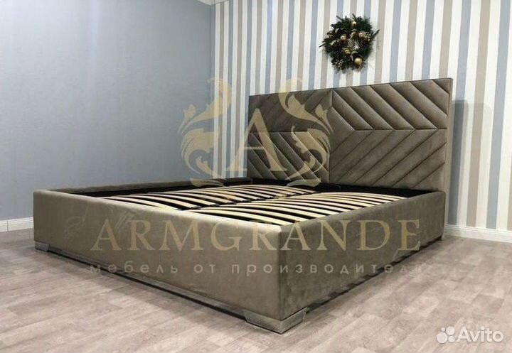 Дизайнерская кровать