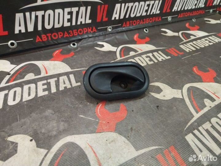 Ручка открывания двери внутреняя передняя левая