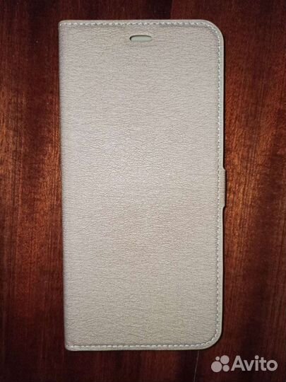 Чехол на телефон