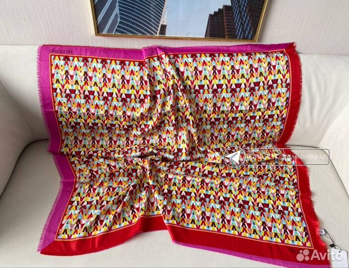 Платок Валентино