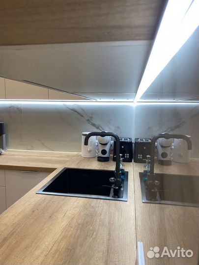 Угловой кухонный гарнитур