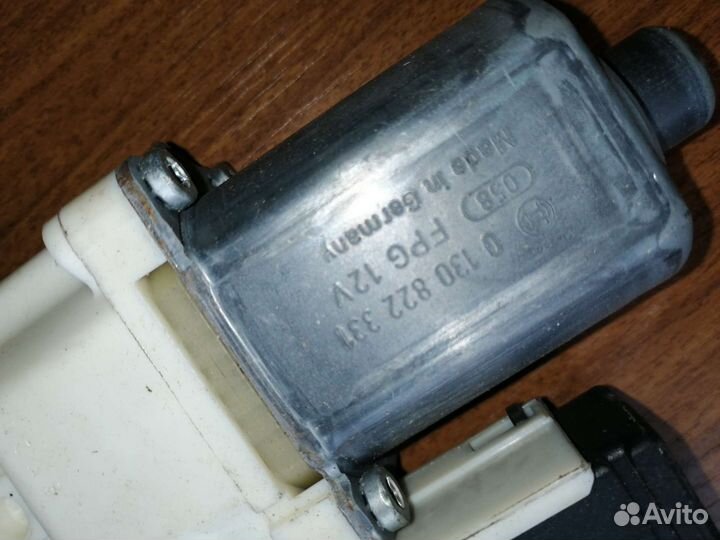 Моторчик стеклоподъемника зад правый рено флюенс