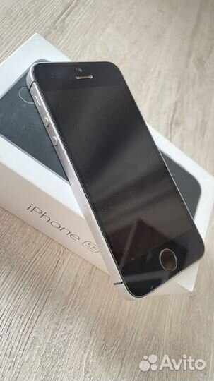 iPhone SE, 32 ГБ