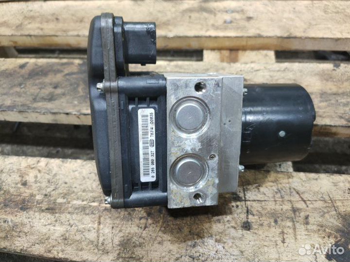 Блок ABS Bmw 5 E60 N52B30 2005