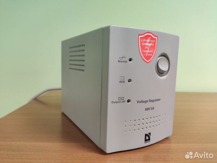 Стабилизатор напряжения