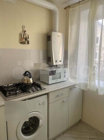 4-к. квартира, 60 м², 1/5 эт.
