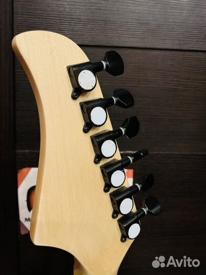 Электрогитара Stratocaster + Комбик (портативный)