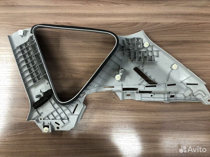 Накладка багажника левая Mazda 3 BK 2002-2008