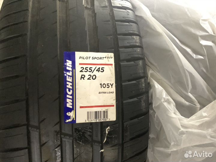 Michelin Pilot Sport 4 SUV 255/45 R20 105Y