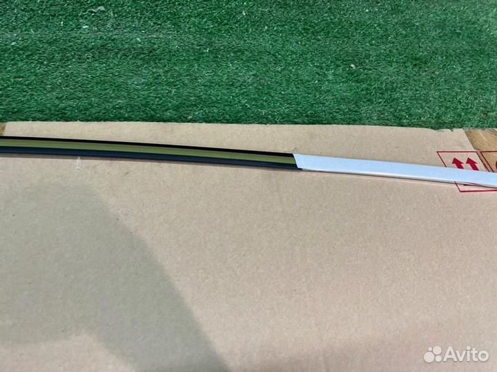 Молдинг двери задний левый Kia Sportage 4 QL (2016