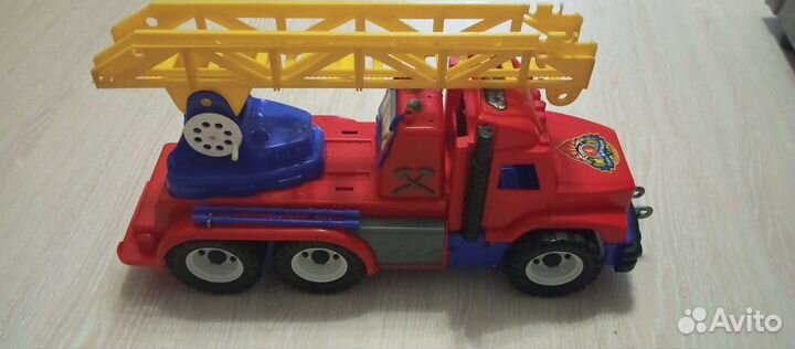 Игрушка пожарная машина