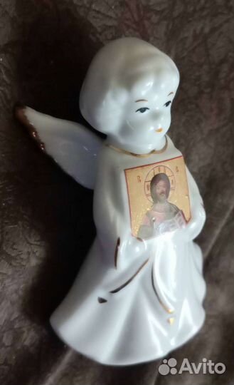 Ангел с иконой