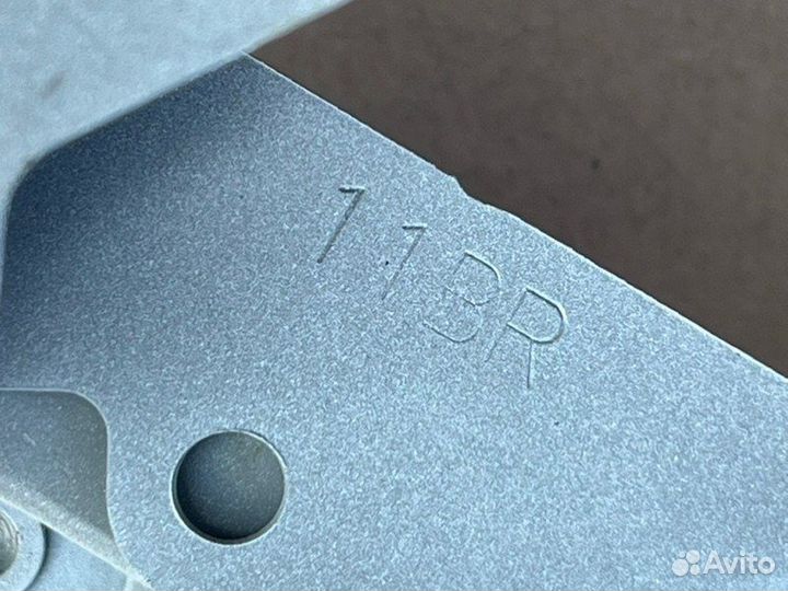 Петля багажника правая Toyota Camry V70/V75